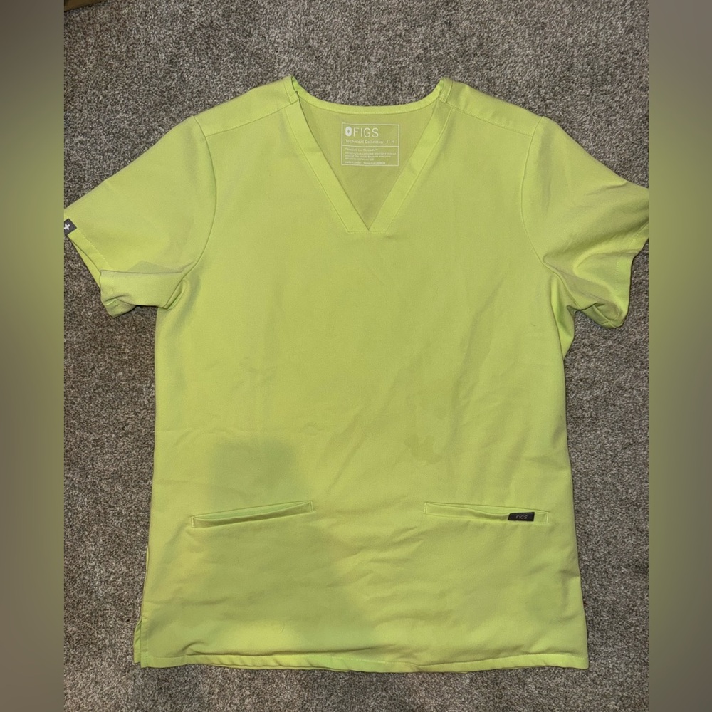 Figs scrub top